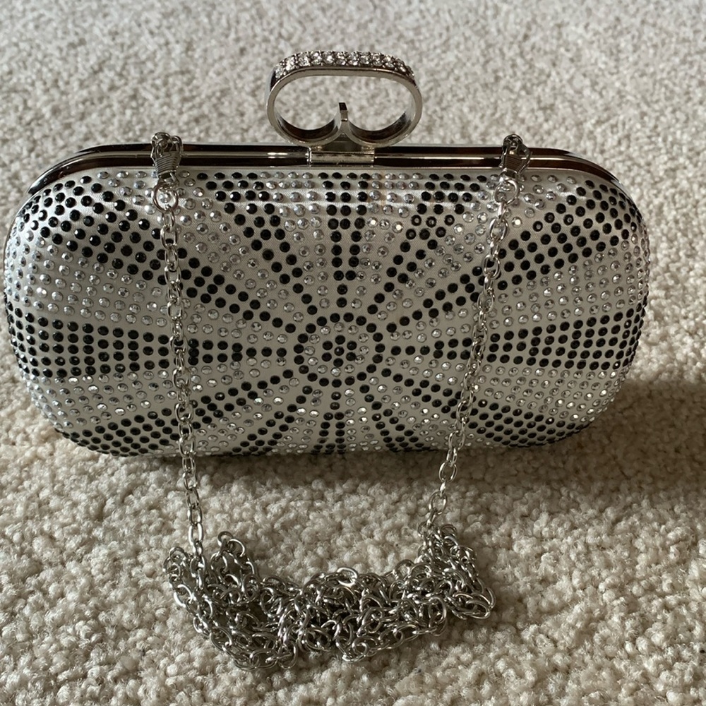 Color And Color New York-Silver Satin Clutch/Shoulder Bag Black&Silver Crystals
